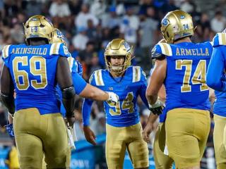 ucla football team